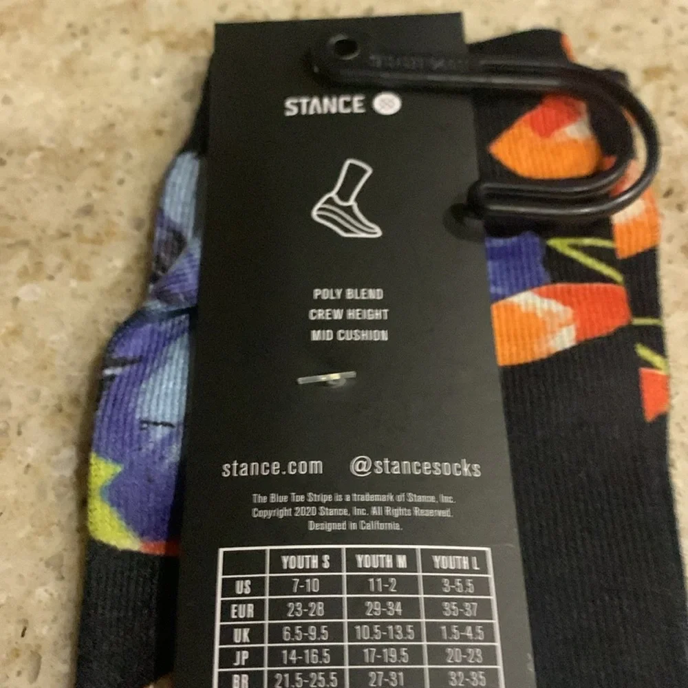 NWT STANCE FLEURBIRD KIDS CREW SOCKS Size Medium (Y-11-2)